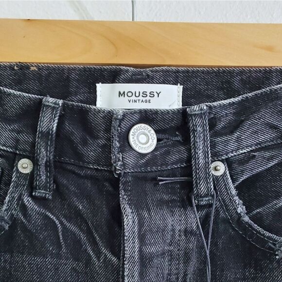 Moussy Vintage MV Kelley Distressed Tapered Jeans In Black Size 24 NWT - Picture 8 of 10